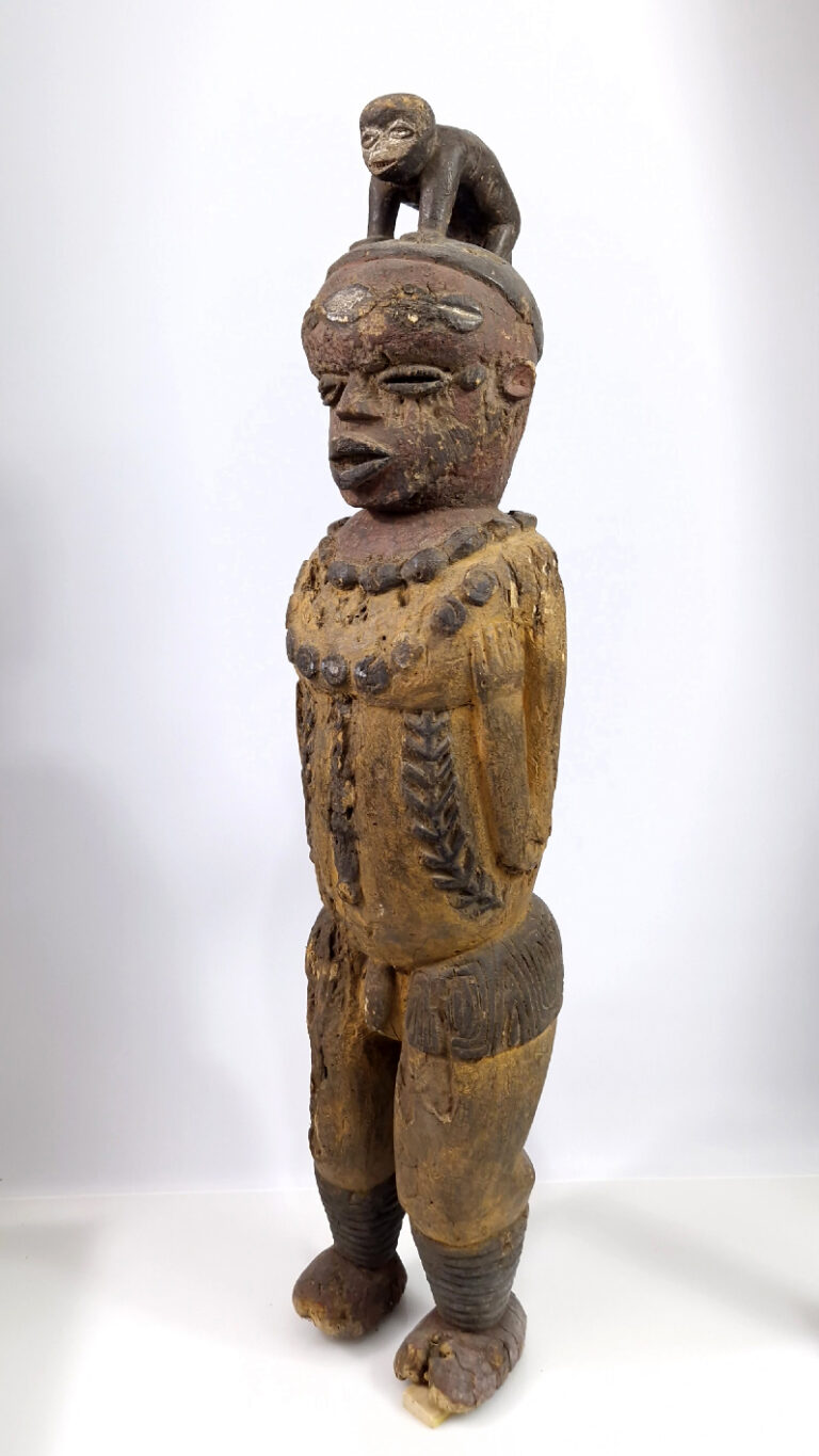 République Démocratique du Congo. Importante statuette Kuyu (153afr)