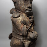 Statuette vaudou bocio à patine croûteuse – Bénin
