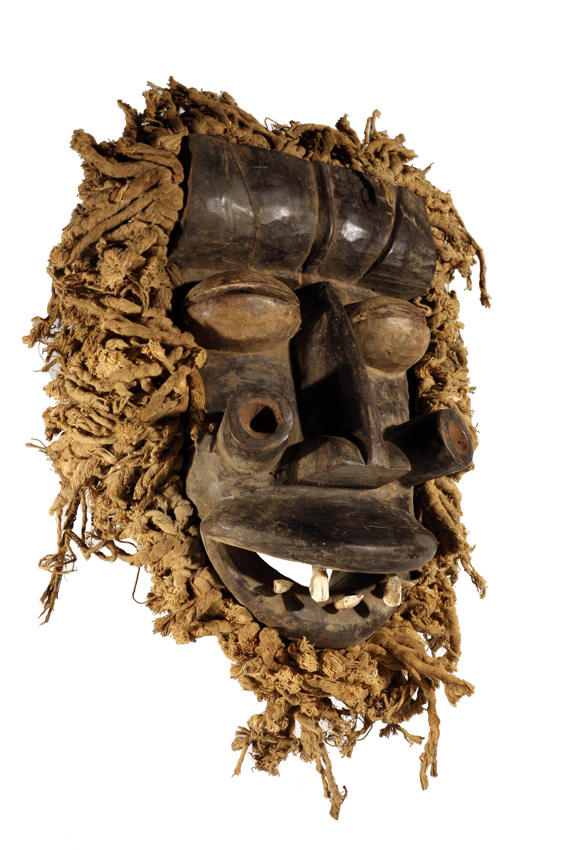 Bénin. Statuette Vaudou (272afr)