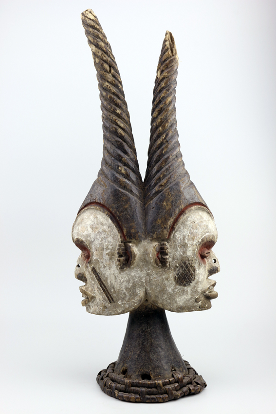 Nigéria. Important cimier janiforme Idoma (54afr)