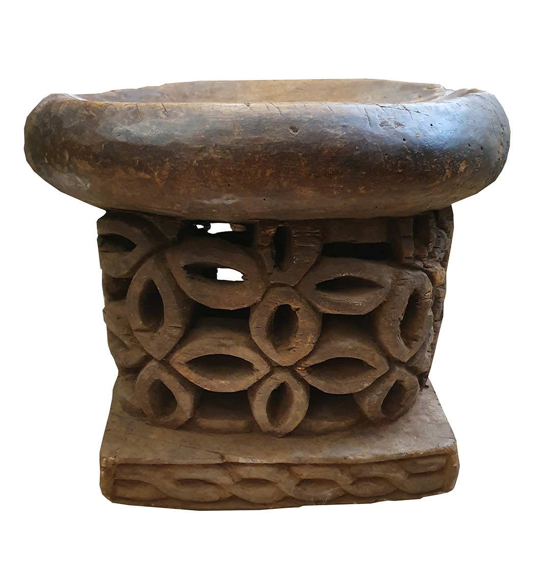 Tabouret Bamiléké en bois – Cameroun Tabouret Bamiléké en bois – Cameroun