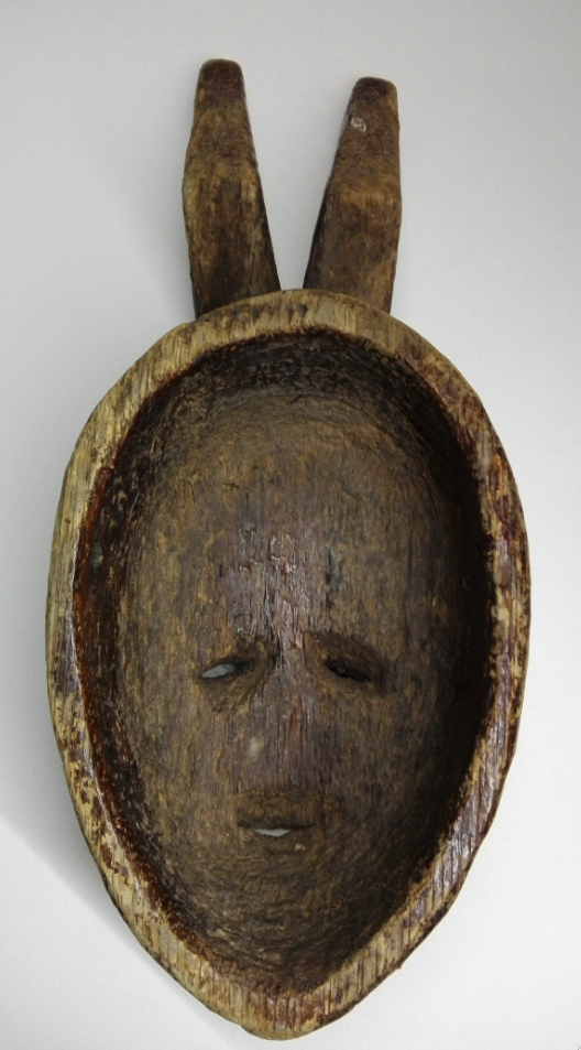 Masque Idoma blanc à cornes – Nigeria