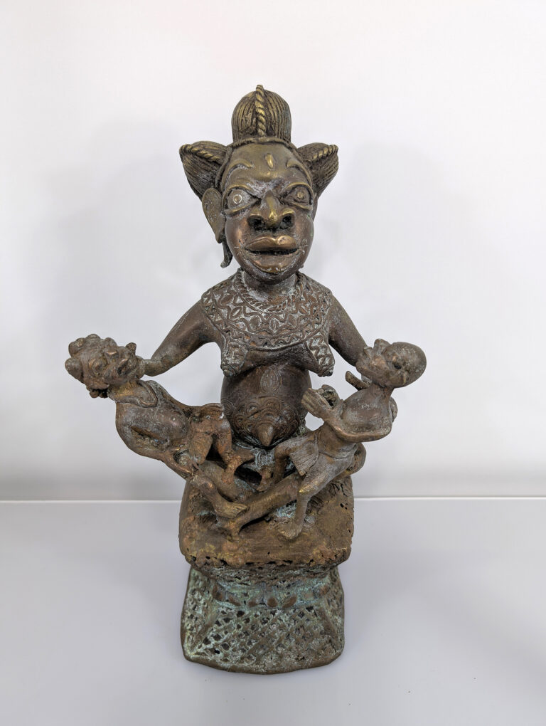 Maternité Tikar en bronze, fonte à la cire perdue – Cameroun
